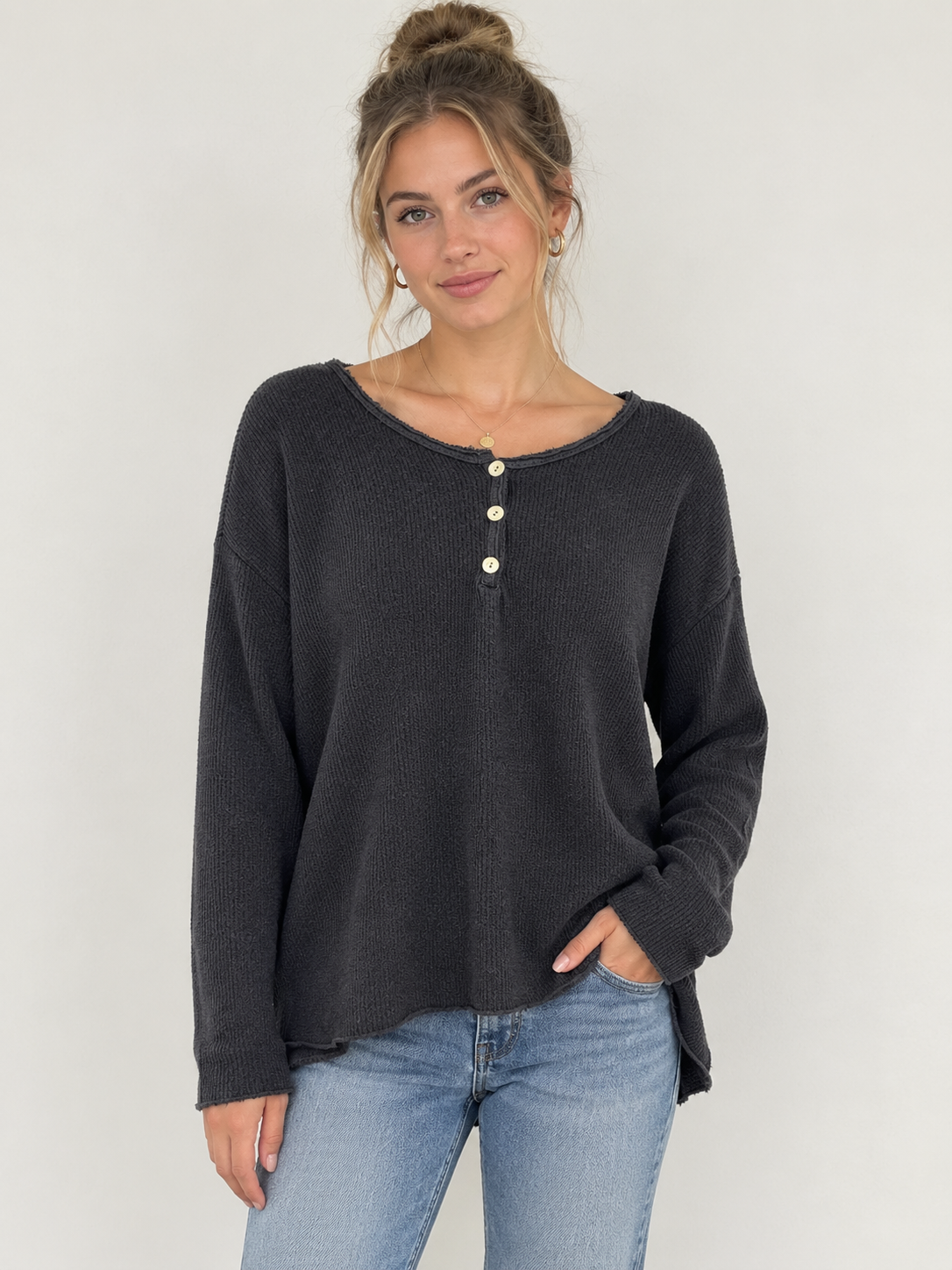 Pulli Mona mit Knopfleiste in schwarz (63672)