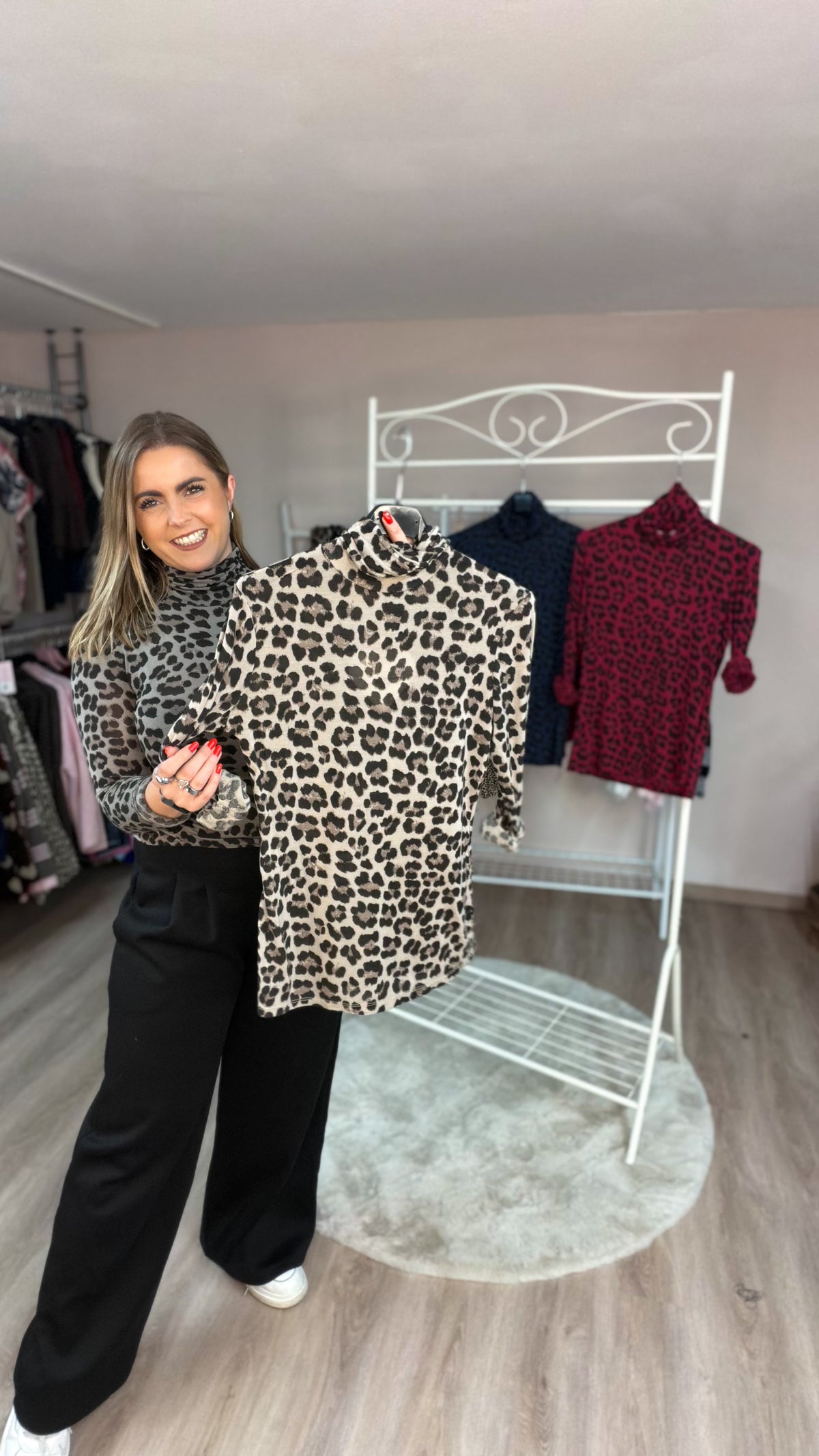Shirt Kim mit Stehbund im Leoprint (70502)