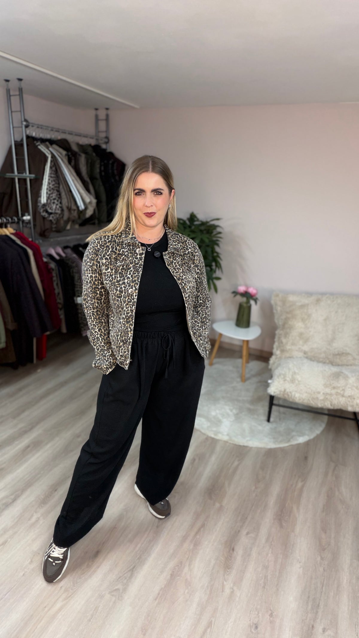 Jeansjacke im Leoprint (63844)